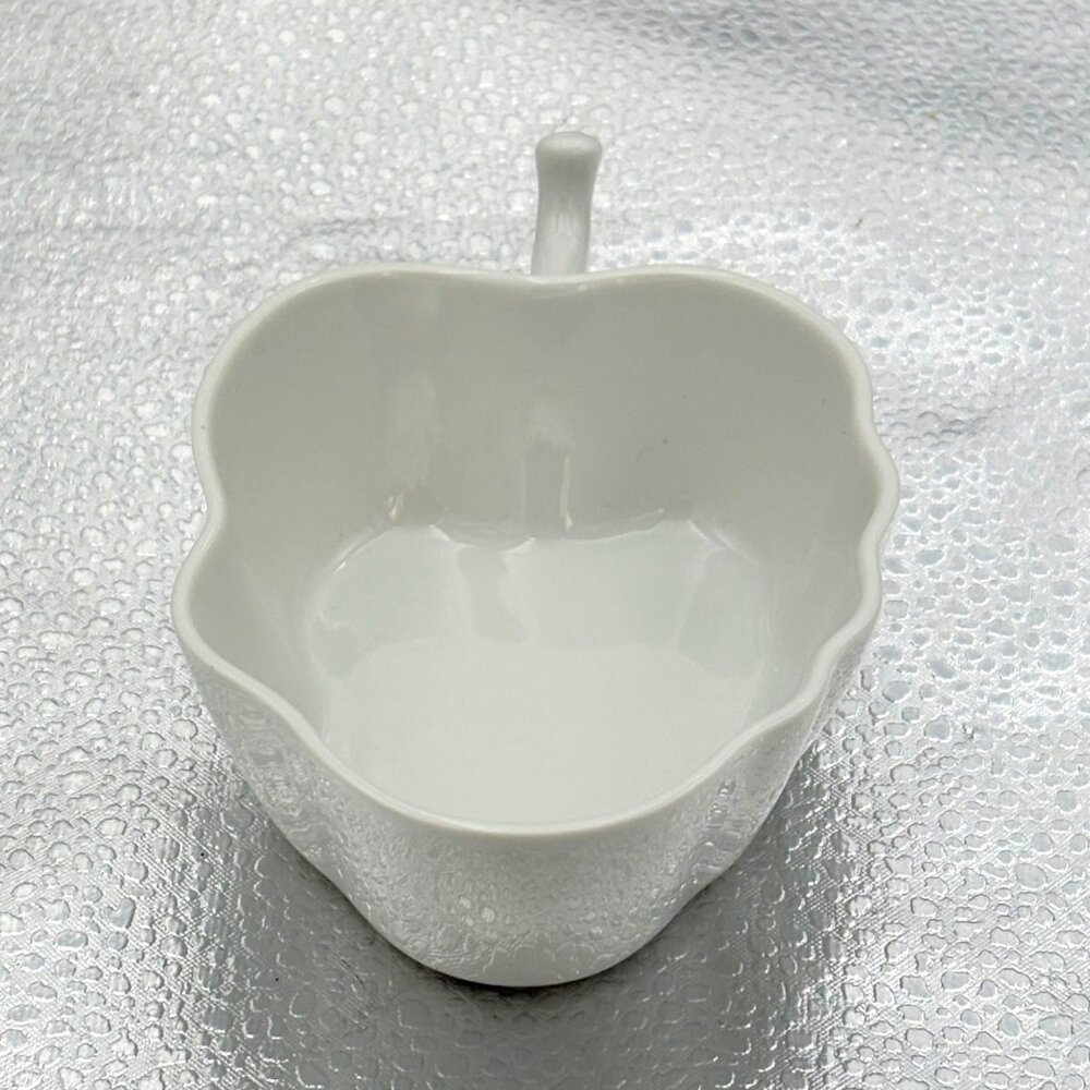 VTG White Ceramic Apple-Shaped Serving Dish Bowl Made In Japan Trinket Candy‎
